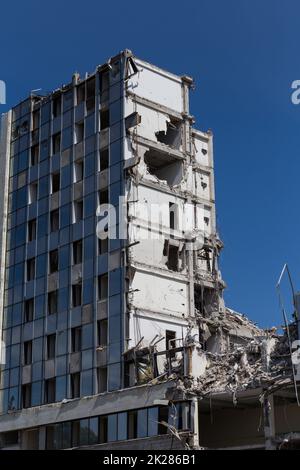 Demolita la casa prima della ricostruzione Foto Stock