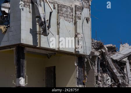 Demolita la casa prima della ricostruzione Foto Stock