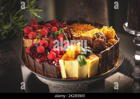 Diverse fette di dolci vari Foto Stock