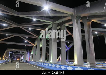 Kolkata, India. 22nd Set, 2022. Il ponte di Tala, di nuova costruzione, è stato inaugurato dal primo ministro del Bengala Occidentale, Mamata Banerjee, a Kolkata. Il costo stimato del ponte di Tala di nuova costruzione sarà di circa RS 468 crore. (Foto di Dipa Chakraorty/Pacific Press) Credit: Pacific Press Media Production Corp./Alamy Live News Foto Stock