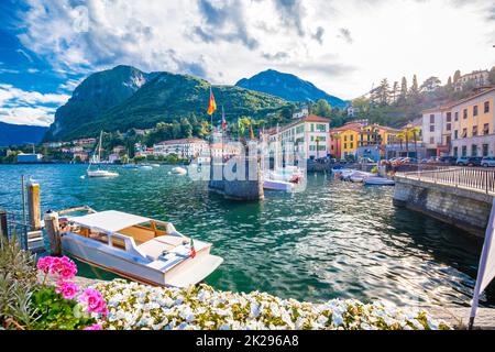 Città di Menaggio sul lago di Como vista sui fiori Foto Stock