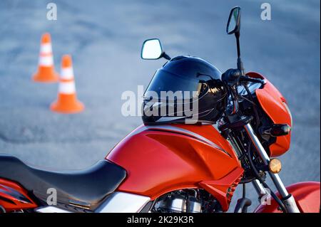 Moto sul motordrome, concetto di scuola motociclistica Foto Stock