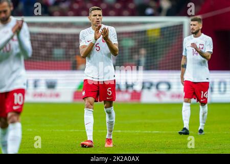 VARSAVIA, POLONIA - 22 SETTEMBRE: Jan Bednarek della Polonia durante la UEFA Nations League Un incontro di Gruppo 4 tra Polonia e Paesi Bassi al PGE Narodowy il 22 settembre 2022 a Varsavia, Polonia (Foto di Andre Weening/Orange Pictures) Foto Stock