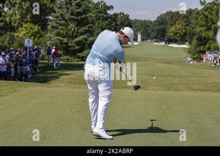 Charlotte, Stati Uniti. 22nd Set, 2022. Patrick Cantlay si tee fuori sulla terza buca al campionato di golf Presidents Cup a Charlotte, North Carolina il 22 settembre 2022. Foto di nell Redmond/UPI. Credit: UPI/Alamy Live News Foto Stock