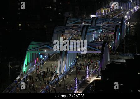 Kolkata, Bengala Occidentale, India. 22nd Set, 2022. Il ponte di Tala, di nuova costruzione, è stato inaugurato dal primo ministro del Bengala Occidentale, Mamata Banerjee, a Kolkata. Il costo stimato del ponte di Tala di nuova costruzione sarà di circa RS 468 crore. (Credit Image: © Dipa Chakraorty/Pacific Press via ZUMA Press Wire) Foto Stock