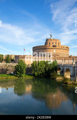 2nd ° secolo Castello di Sant'Angelo situato sulle rive del Tevere, Roma, Italia Foto Stock