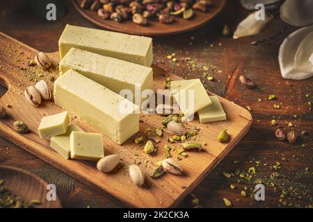 Fondente di cioccolato bianco fatto in casa Foto Stock