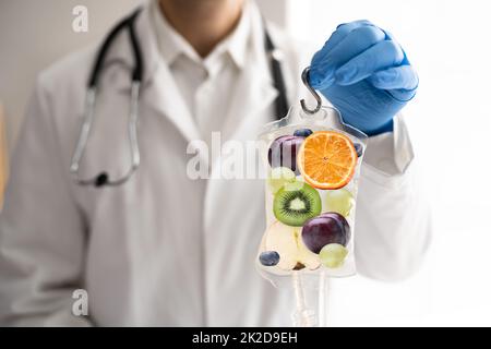 Infusione endovenosa di Vitamina Foto Stock