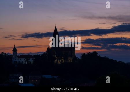 Castello di Bouzov nella Moravia settentrionale, Repubblica Ceca Foto Stock