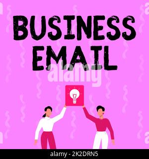 Testo che mostra l'e-mail di Inspiration Business. Concetto del Internet il email che usate specificamente per il vostro commercio due colleghi che tiene la lampada che presenta il nuovo risultato raggiunto. Foto Stock