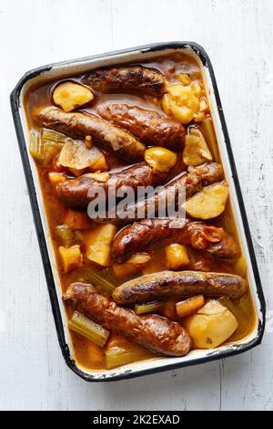 rustico inglese salsiccia casseruola comfort cibo Foto Stock