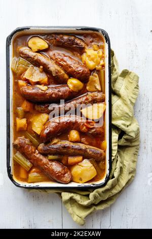 rustico inglese salsiccia casseruola comfort cibo Foto Stock