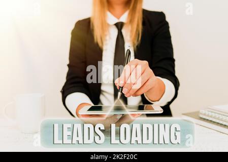 Caricamento dei lead di visualizzazione concettuale. Concetto di business avviare il cliente riguarda il processo di generazione presentando i dati aziendali, discutendo i problemi aziendali Foto Stock