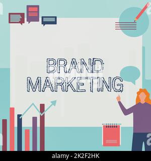 Cartello di testo che mostra il marketing del marchio. Foto concettuale creare consapevolezza circa i prodotti in tutto il mondo Businesswoman casual Standing presentare carte e nuove idee meravigliose. Foto Stock