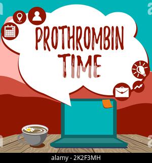 Segno di testo che mostra il tempo di protrombina. Business Concept valuta la tua capacità di formare in modo appropriato coaguli di sangue digitando a mano sul laptop accanto a Coffe Mug e pianta di lavoro da casa. Foto Stock
