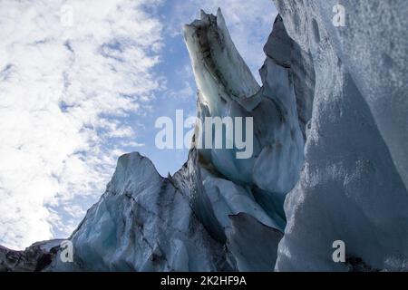 Grotte di ghiaccio nei pressi della zona di Kverfjoll, natura islandese Foto Stock