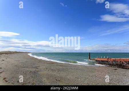 Relitti sulla spiaggia di San Gregorio, sito storico del Cile Foto Stock