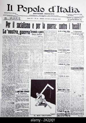 Coperchio del quotidiano italiano "Il Popolo d'Italia" con il titolo " Per il socialismo e per la guerra contro i combustibili!". Il giornale fondato da Benito Mussolini nel 1914, dopo la sua divisa dal Partito Socialista Italiano. In data xx secolo Foto Stock