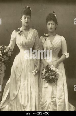 'Figlie di Edoardo VII di Gran Bretagna nella foto c1890. La principessa Victoria (1868-1935), di sinistra, e la principessa Maud (1869-1938) che sposò Haakon VII di Norvegia.» Foto Stock