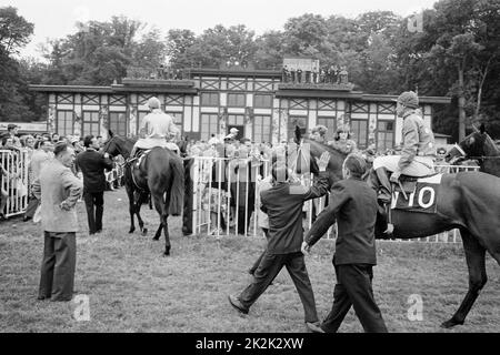 Il Gran Premio di Parigi all'Ippodromo di Longchamps. Giugno 1960 Foto Stock