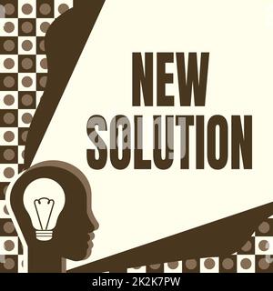 Ispirazione che mostra il segno Nuova soluzione. Word for Modern Innovation ultimo approccio efficace a un problema con la lampadina illuminata con mostrare idee tecnologiche. Foto Stock