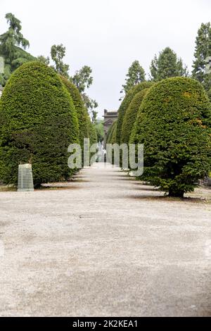 Il cimitero monumentale di Milano (Cimitero Monumentale di Milano) è uno dei due più grandi cimiteri di Milano, in Italia, con molte sculture e opere d'arte. Foto Stock