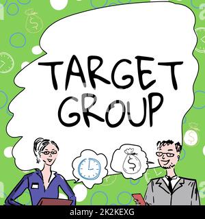 Gruppo di destinazione didascalia concettuale. Concetto di business in particolare che mostra che un annuncio destinato a raggiungere i membri del team che guardano Whiteboard Brainstorming New Solutions. Foto Stock