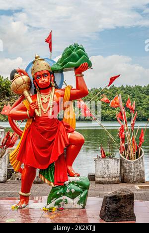 dio indù Hanuman Ji al santo Grand Bassin Crater Lake sull'isola di Mauritius Foto Stock