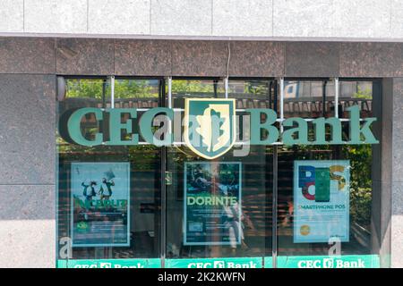 Timisoara, Romania - 8 giugno 2022: Logo e segno della banca GEC. Foto Stock