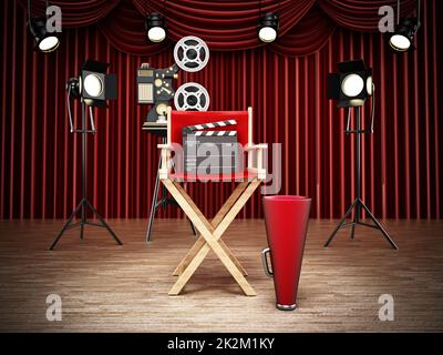 Telecamera vintage, sedia da regista, clapperboard e corno in studio. Illustrazione 3D Foto Stock