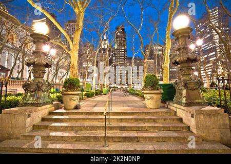 Vista serale di Bryant Park, New York City Foto Stock