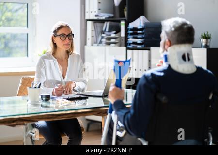 Copertura sanitaria medica e applicazione di compensazione Foto Stock