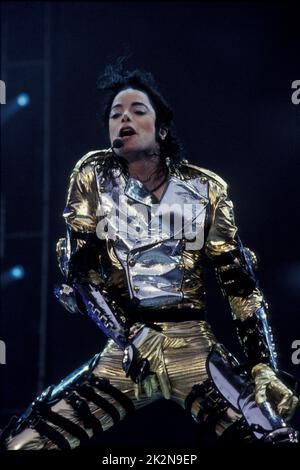 MICHAEL JACKSON Wembley Stadium, Londra 12 luglio 1997; Credit: Mel Longhurst / Performing Arts Images www.performingartsimages.com Foto Stock