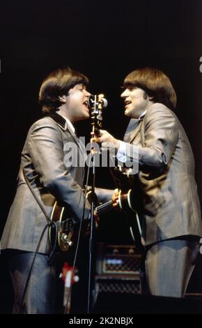 THE BOOTLEG BEATLES, Credit : Mel Longhurst / Performing Arts Images, www.performingartsimages.com Foto Stock