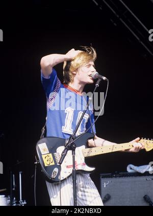 KULA SHAKER ; Crispian Mills (voce) 18 agosto 1996 al V Festival; Hylands Park, Chelmsford, Regno Unito; Credit : Mel Longhurst / Performing Arts Images ; www.performingartsimages.com Foto Stock