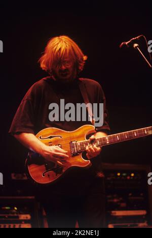 PHISH ; live at Shepherds Bush Empire , Londra, UK ; February 1997 ; Credit : Mel Longhurst / Performing Arts Images ; www.performingartsimages.com Foto Stock