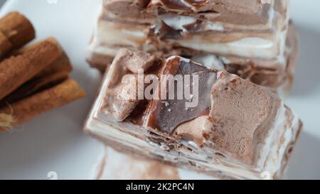 Gelato al cioccolato e alla vaniglia grasso vegetale aromatizzato al cemacao Foto Stock