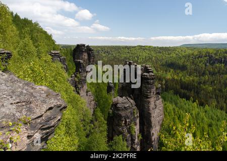 Rocce di arenaria nella regione di Rathen, Sassonia, Germania Foto Stock