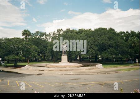 La statua dei difensori confederati del monumento commemorativo di Charleston Foto Stock