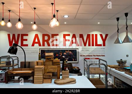 All'interno di Anfield in un tour dello stadio del Liverpool FC Foto Stock