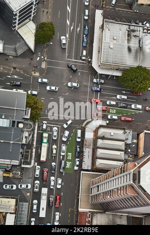 Il traffico urbano da sopra Foto Stock