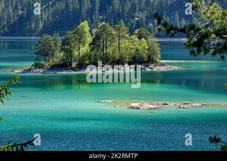 Germania, Baviera, alta Baviera, Landkreis Garmisch-Partenkirchen, Eibsee, isola, paesaggio, vacanza Foto Stock