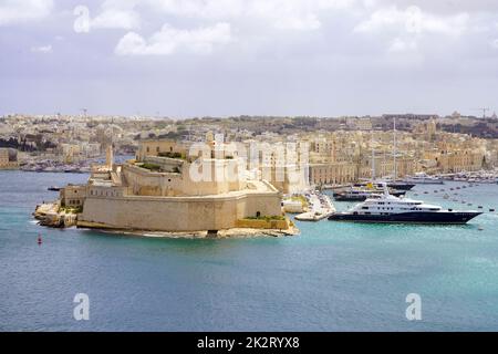 Forte Sant'Angelo visto dai Giardini superiori di Barrakka, Birgu, tre città, Malta Foto Stock