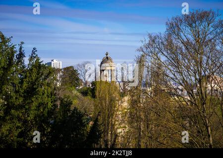 Buttes Chaumont parco a Parigi Foto Stock