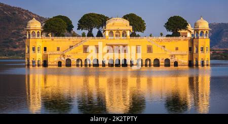 Jal Mahal Palazzo d'acqua. Jaipur, Rajasthan, India Foto Stock