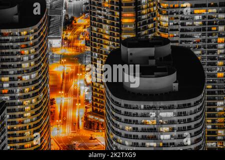 Vista notturna di Yokohama (elaborazione monocolore: Colore arancione) Foto Stock