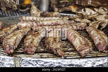 Grigliata di costolette di maiale Foto Stock