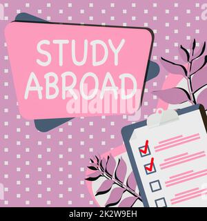 Didascalia concettuale Studio all'estero. Approccio aziendale perseguire opportunità educative in un paese straniero Clipboard disegno con checklist contrassegnati elementi fatti nella lista. Foto Stock