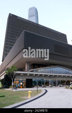 M+ M Plus il museo globale della cultura visiva di Hong Kong i più grandi musei della cultura visiva moderna e contemporanea del quartiere culturale di West Kowloon Foto Stock