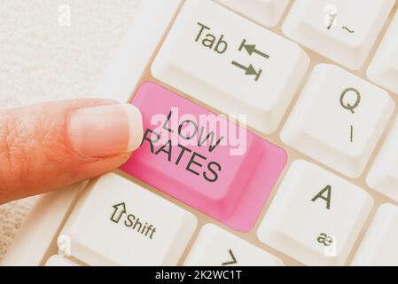 Tasso basso della didascalia concettuale. Approccio aziendale Un costo di un articolo o servizio che è usualy al suo prezzo più piccolo -48655 Foto Stock